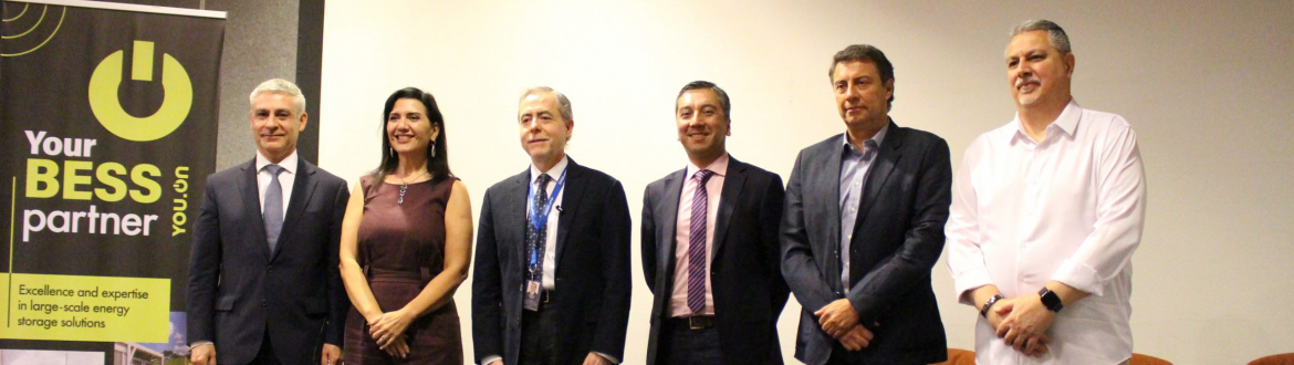 (Español) Conversatorio reúne a especialistas para analizar el rol del almacenamiento en el sistema eléctrico