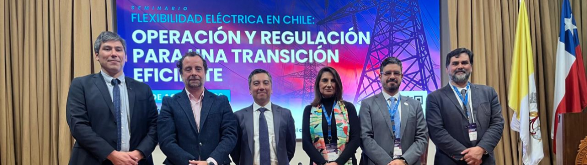 Danilo Zurita expone sobre los desafíos regulatorios de la flexibilidad eléctrica en seminario organizado por la UC y EDF Power Solutions Chile